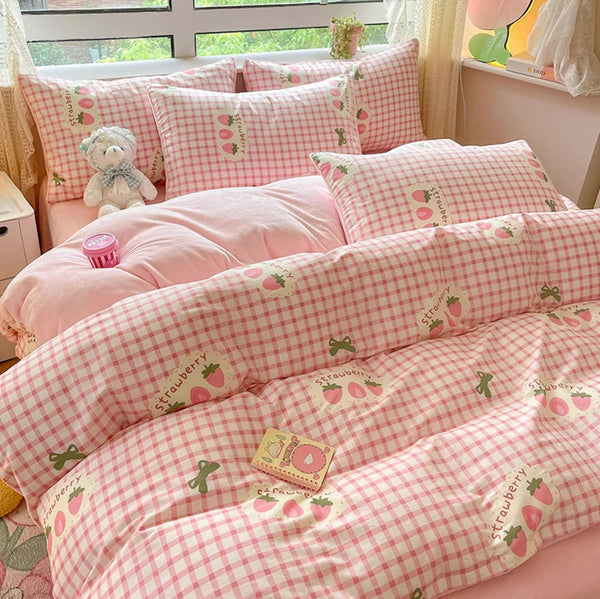 Sweet Strawberry Bedding Set
