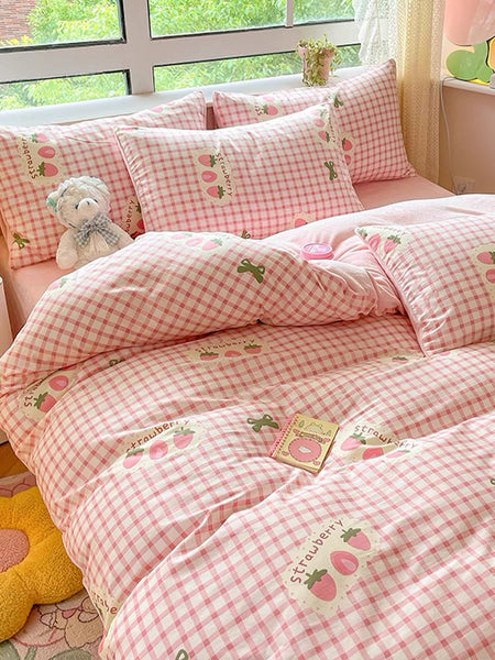 Sweet Strawberry Bedding Set