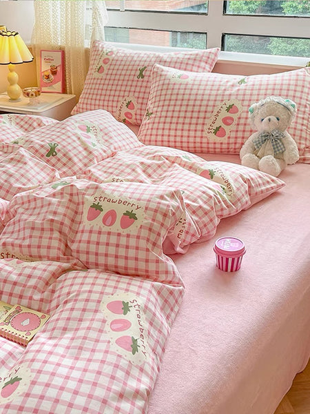Sweet Strawberry Bedding Set
