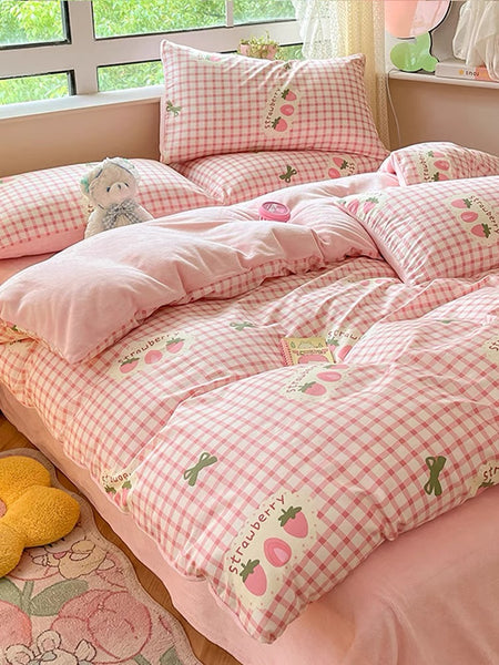 Sweet Strawberry Bedding Set