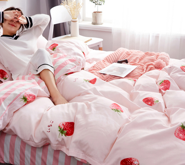 Stripe Strawberry Bedding Set