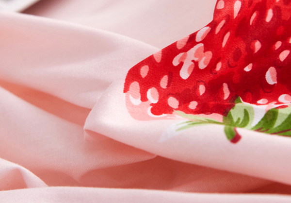 Stripe Strawberry Bedding Set