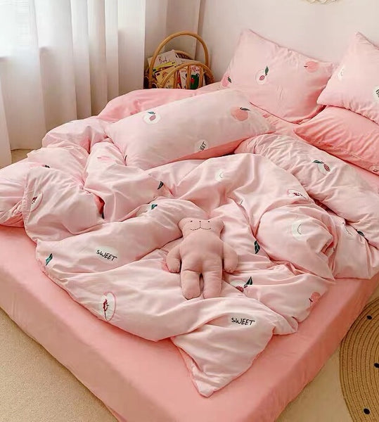 Lovely Peaches Bedding Set