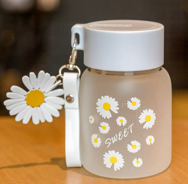 Kawaii Daisy Drinking Bottle