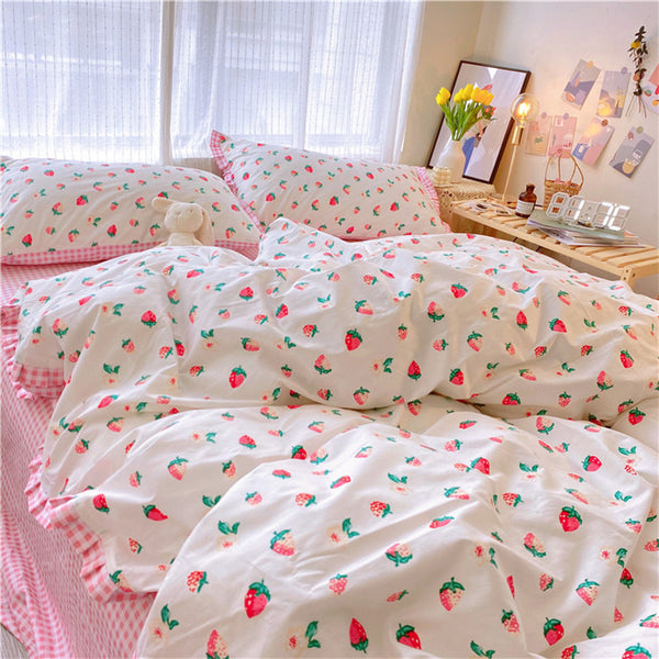 Cute Pinky Strawberry Bedding Set