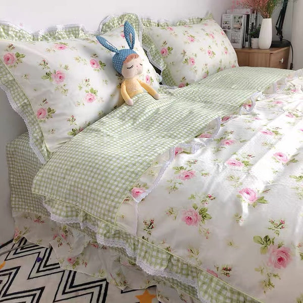 Cute Flowers Bedding Set