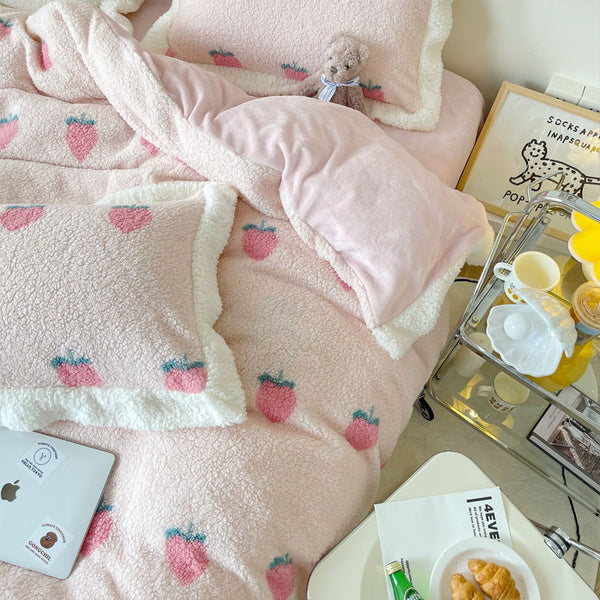Soft Peaches Bedding Set