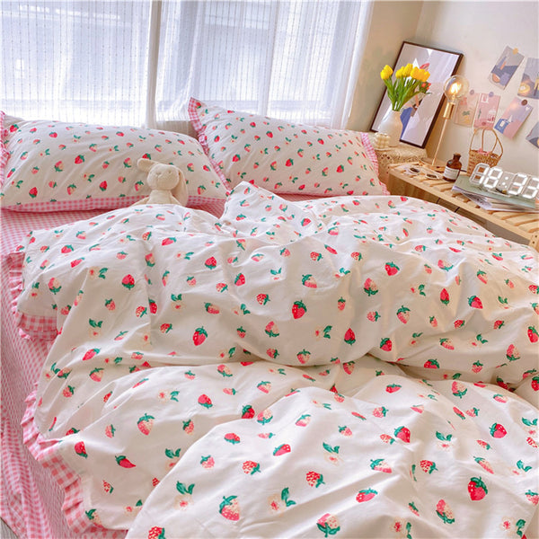 Cute Pinky Strawberry Bedding Set