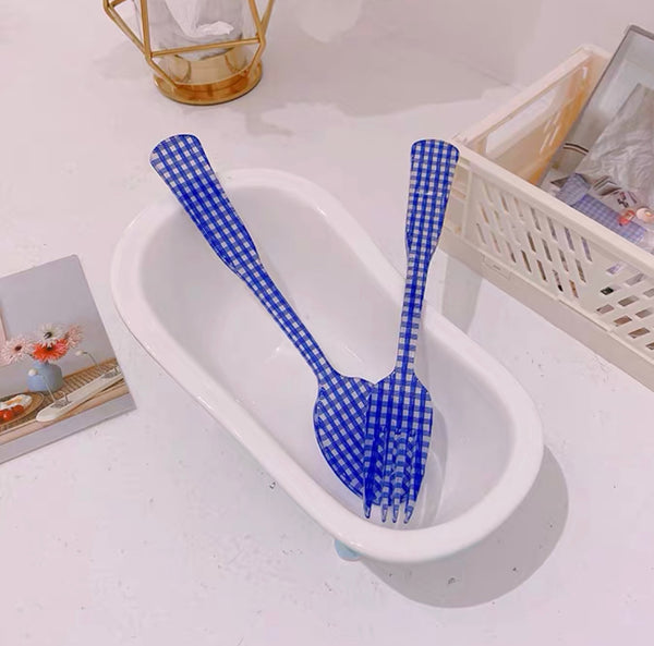 Cute Plaid Plates