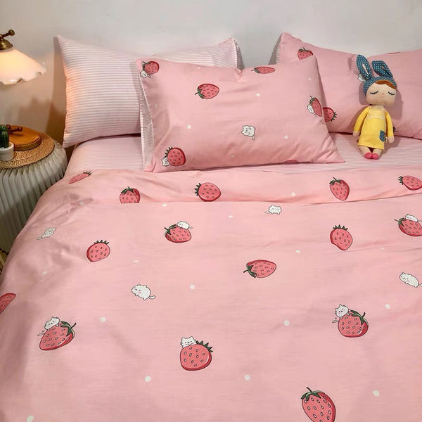 Strawberry Cat Bedding Set