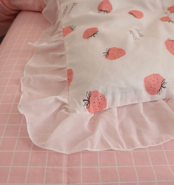 Little Strawberry Bedding Set