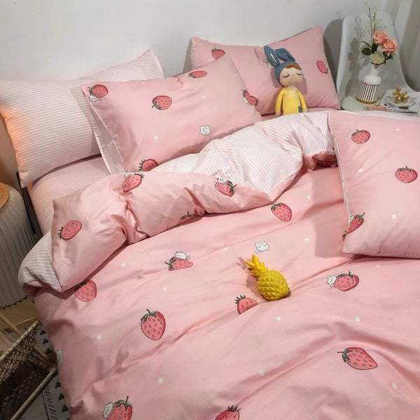 Strawberry Cat Bedding Set