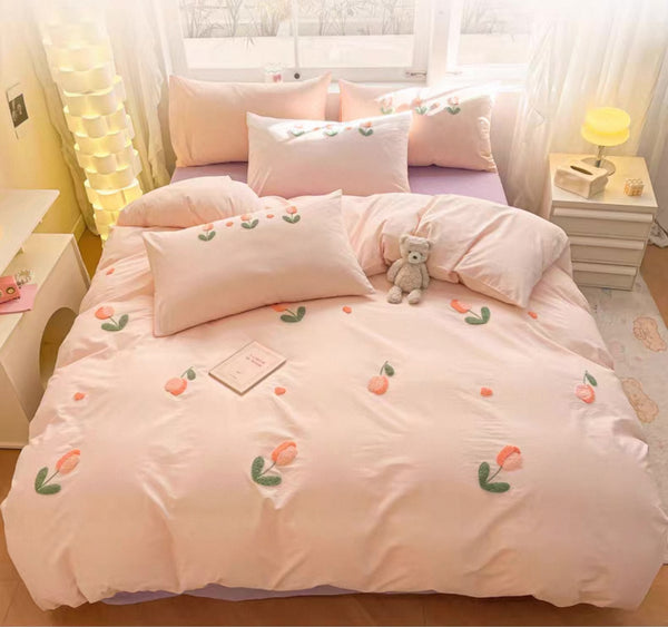 Cute Tulip Bedding Set