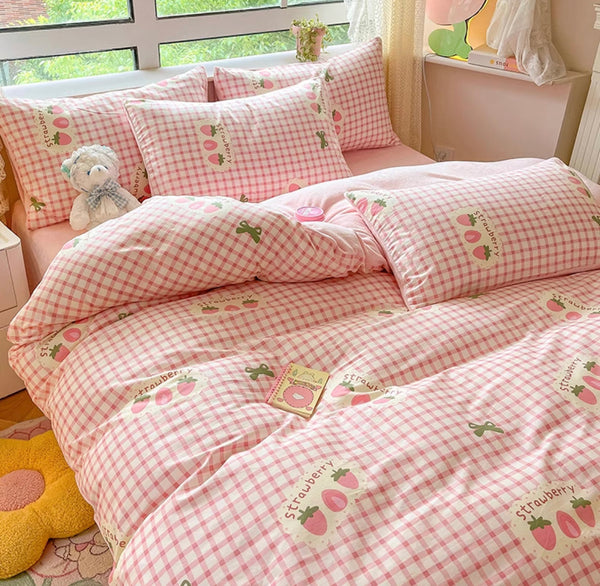 Sweet Strawberry Bedding Set