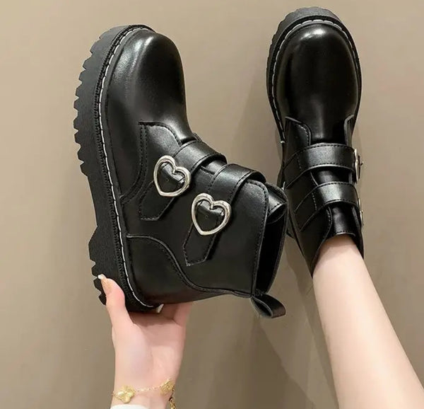 Cute Loves Martin Boots