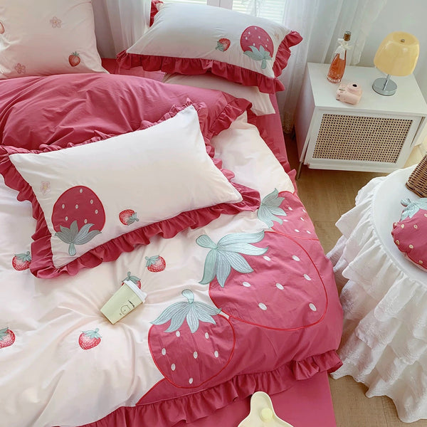 Cute Strawberry Bedding Set