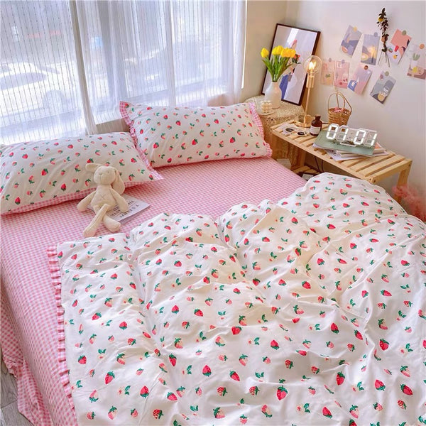 Cute Pinky Strawberry Bedding Set