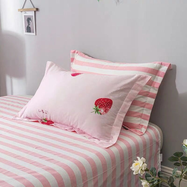 Stripe Strawberry Bedding Set