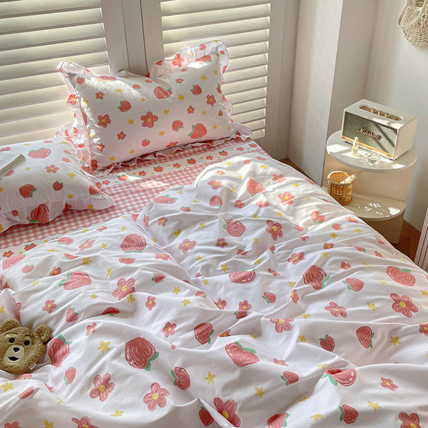 Peach And Flowers Bedding Set