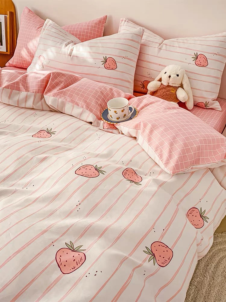 Harajuku Strawberry Bedding Set