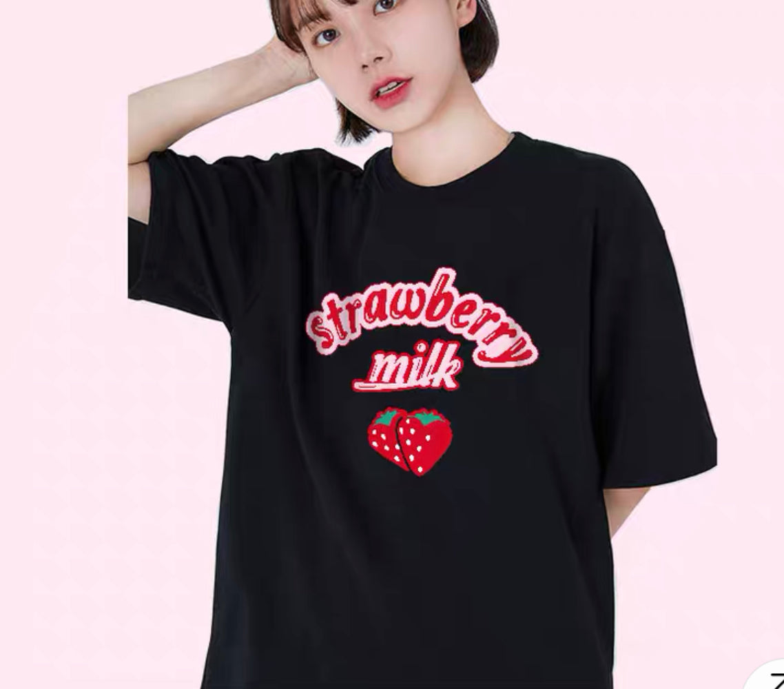 ★LUVISTRUE★IM STRAWBERRY LETTERING TEE(BLACK)★正規品/人気 LUVISTRUE tシャツ IM STRAWBERRY LETTERING TEE レディース
