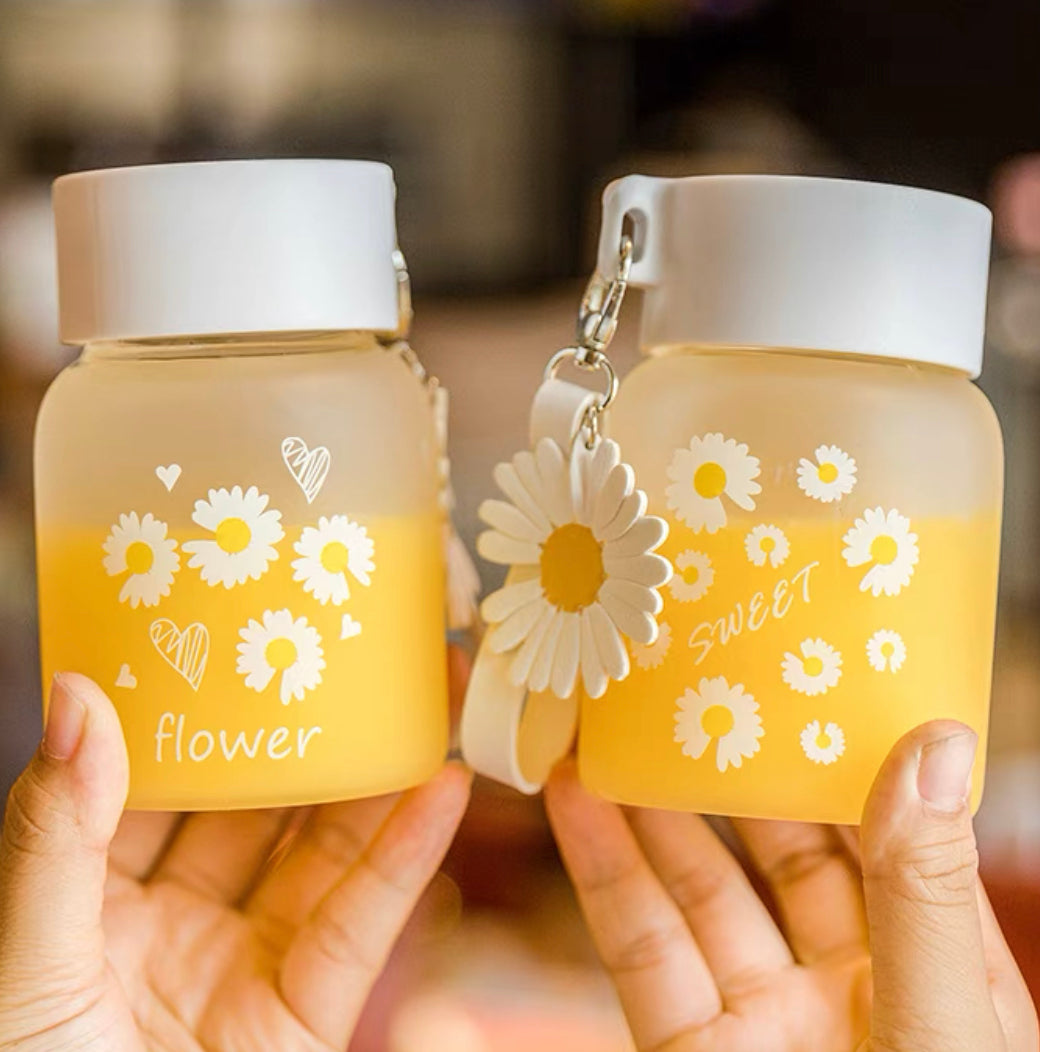 Kawaii Daisy Drinking Bottle