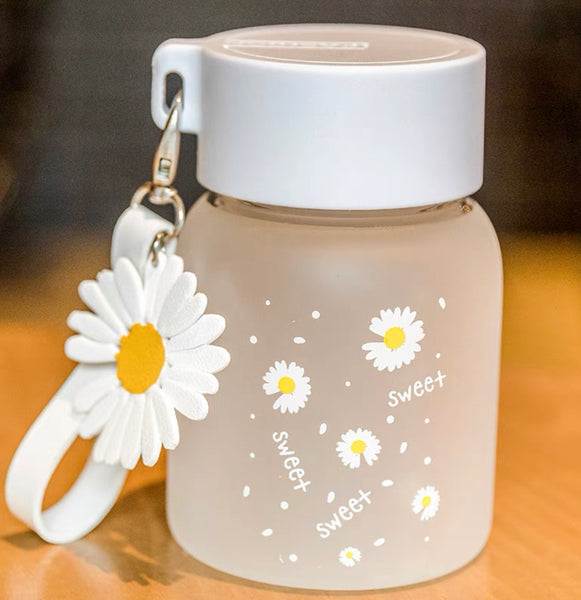 Kawaii Daisy Drinking Bottle