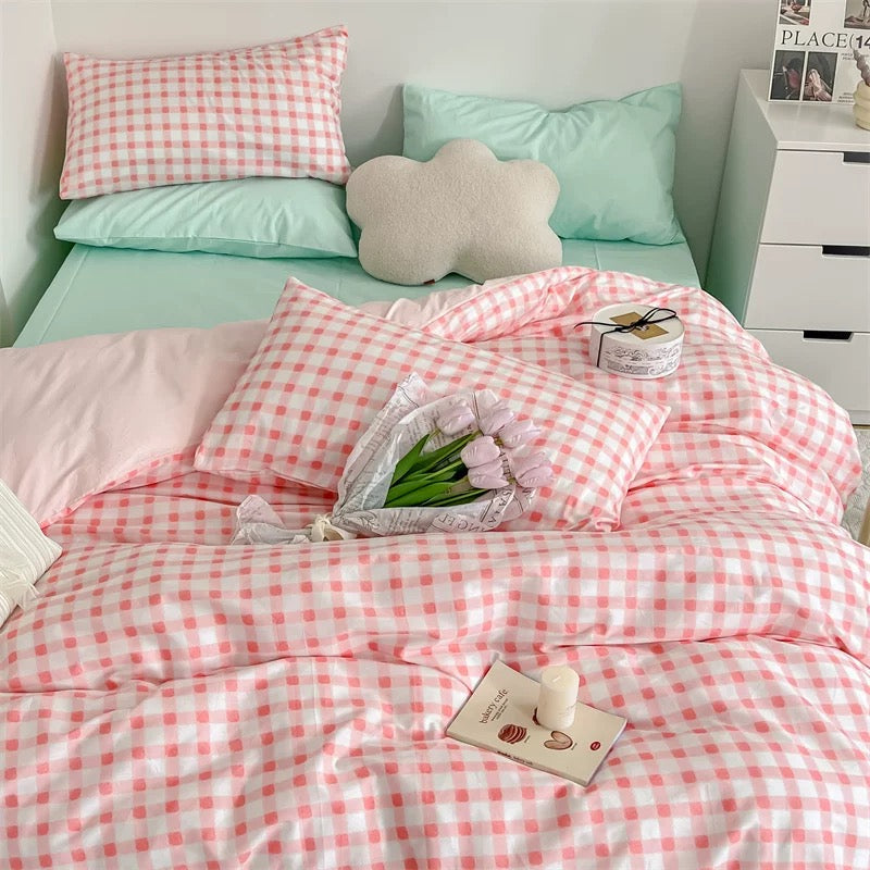 Pastel Plaid Bedding Set