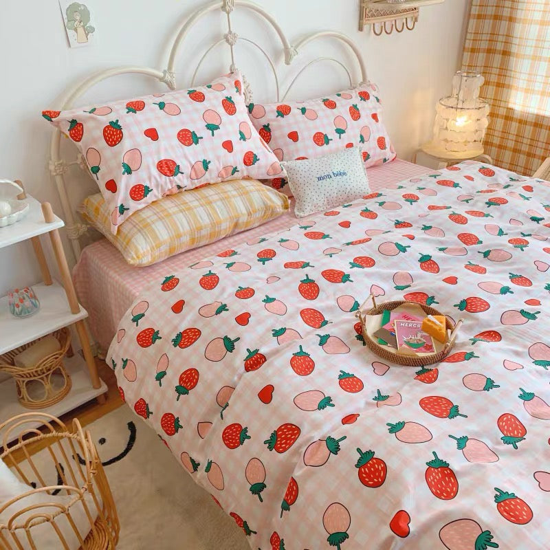 Strawberry Love Bedding Set