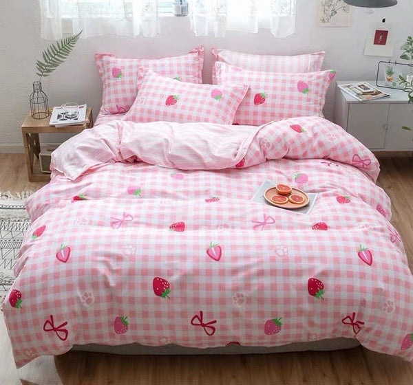 Strawberry With Paw Bedding Set